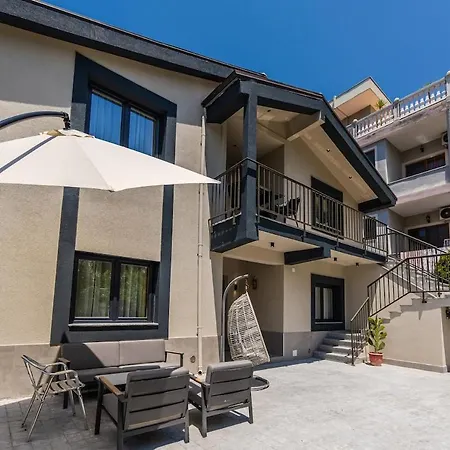 Loen Modern Seaside 3br By Pikhost Apartment Durres